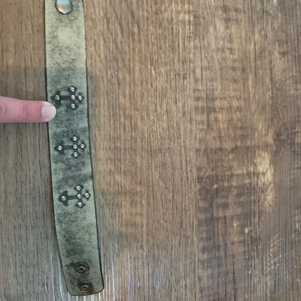 Snap cross bracelet